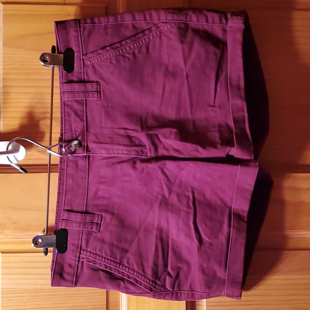 Women's Arizona Jeans shorts, burgandy, size 7.